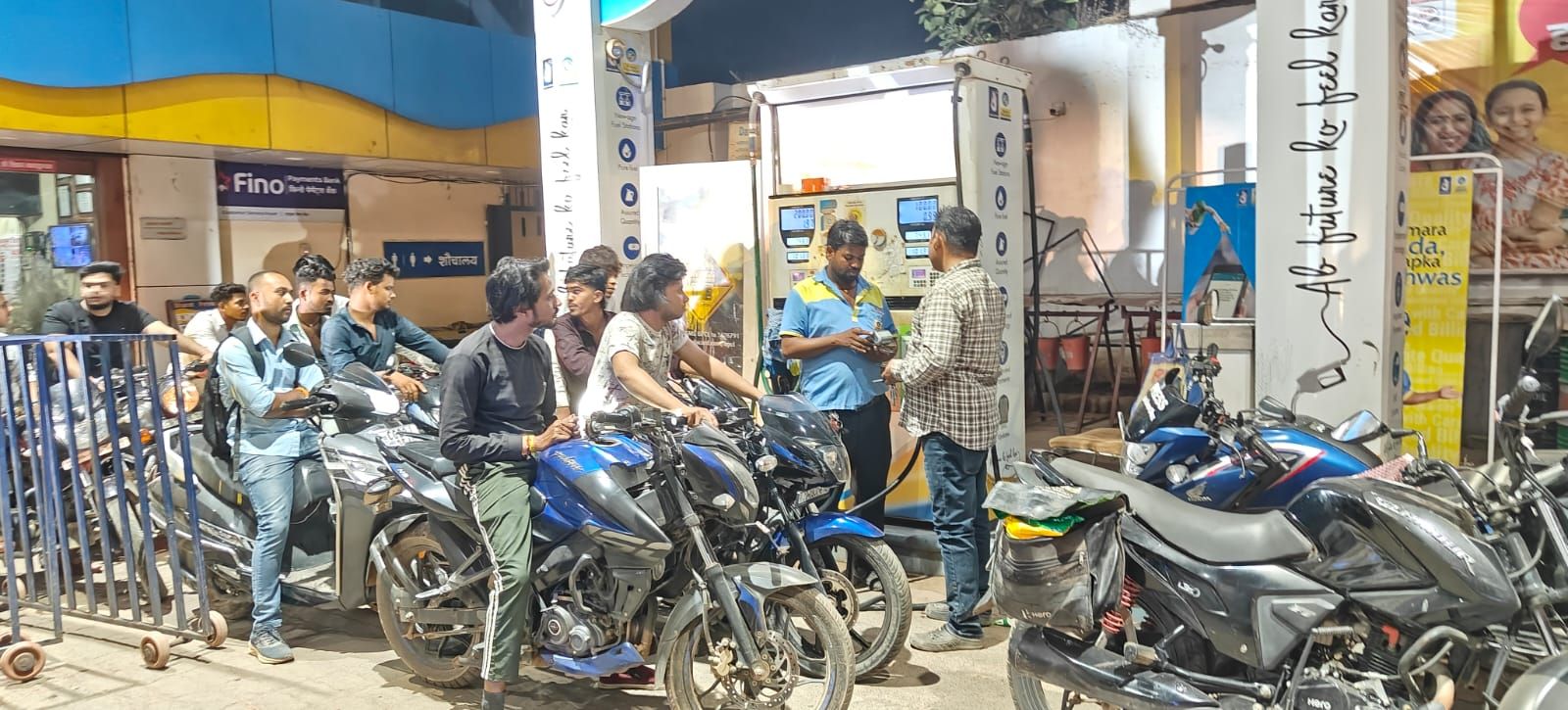 जिले में पेट्रोल-डीजल की आपूर्ति सामान्य, किसी भी पंप में ड्राई आउट की स्थिति नहीं