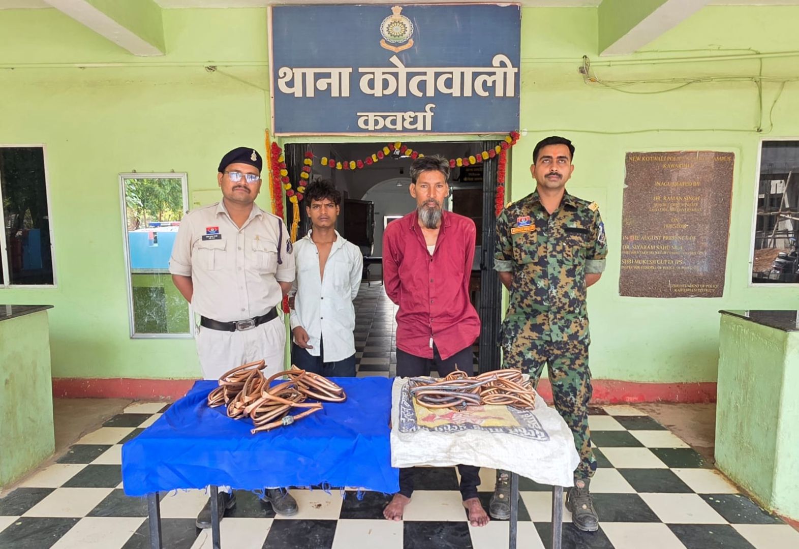 कबीरधाम पुलिस की बड़ी सफलता : जनपद पंचायत एवं कृषि विभाग कार्यालय में एसी कॉपर पाइप चोरी का खुलासा, मुख्य आरोपी एवं चोरी