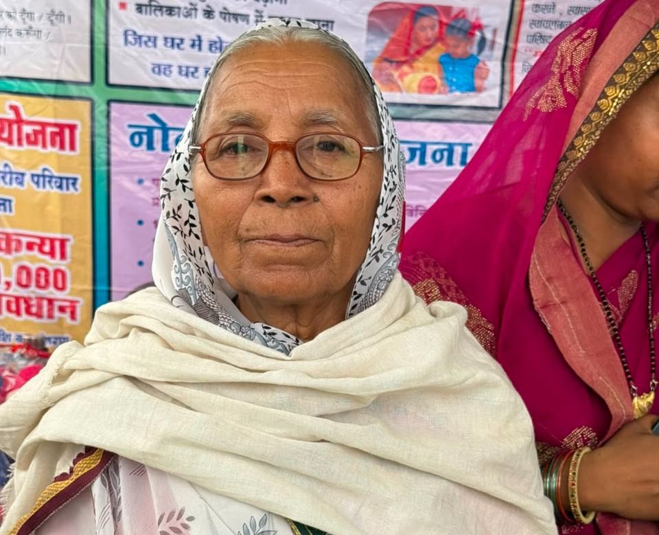 महतारी वंदन योजना: महिलाओं को प्रतिमाह मिल रही सम्मान की राशि  बुजुर्ग महिला लैनी अपने ईलाज सहित छोटी-मोटी जरूरतों को कर