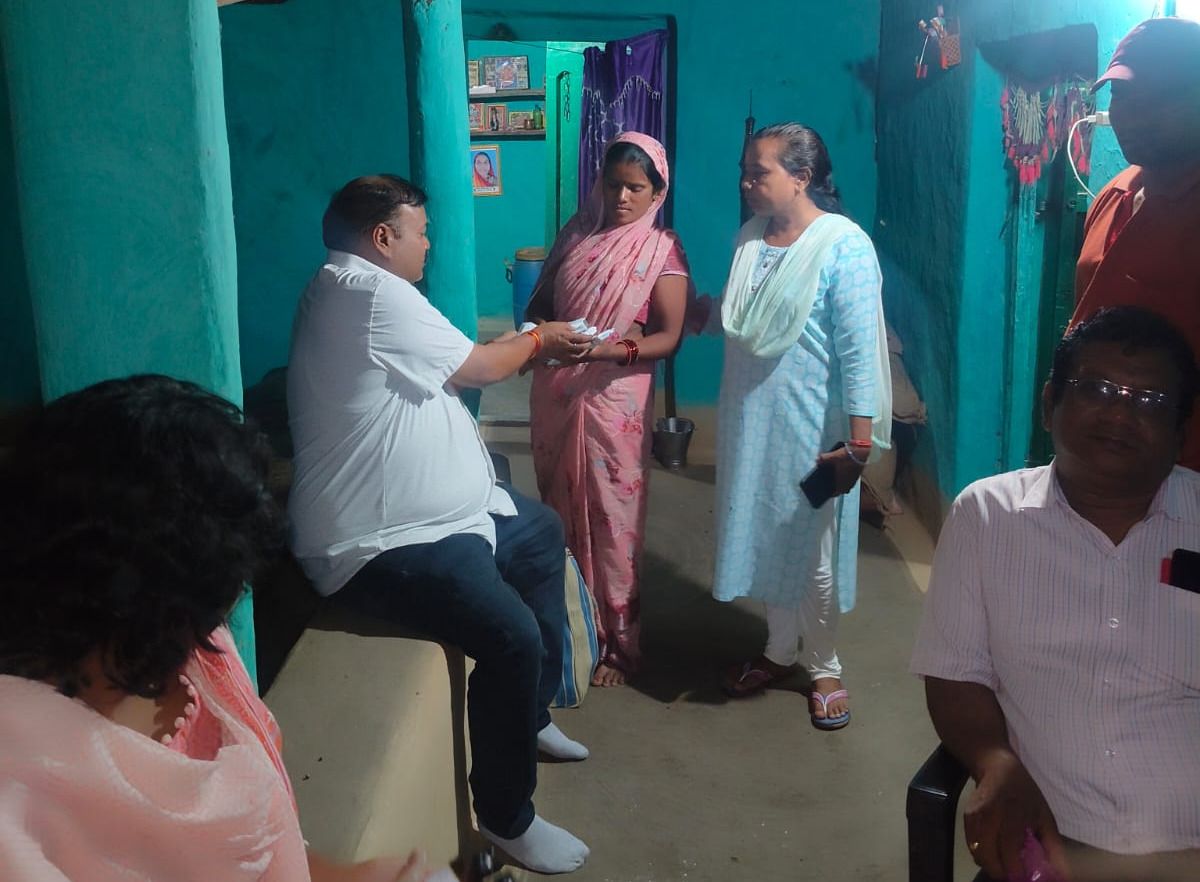 दूरस्थ गांवों तक पहुंची स्वास्थ्य सेवाएं: देर रात तक पहुंचविहीन क्षेत्रों का स्वास्थ्य विभाग ने किया निरीक्षण  कलेक्टर क