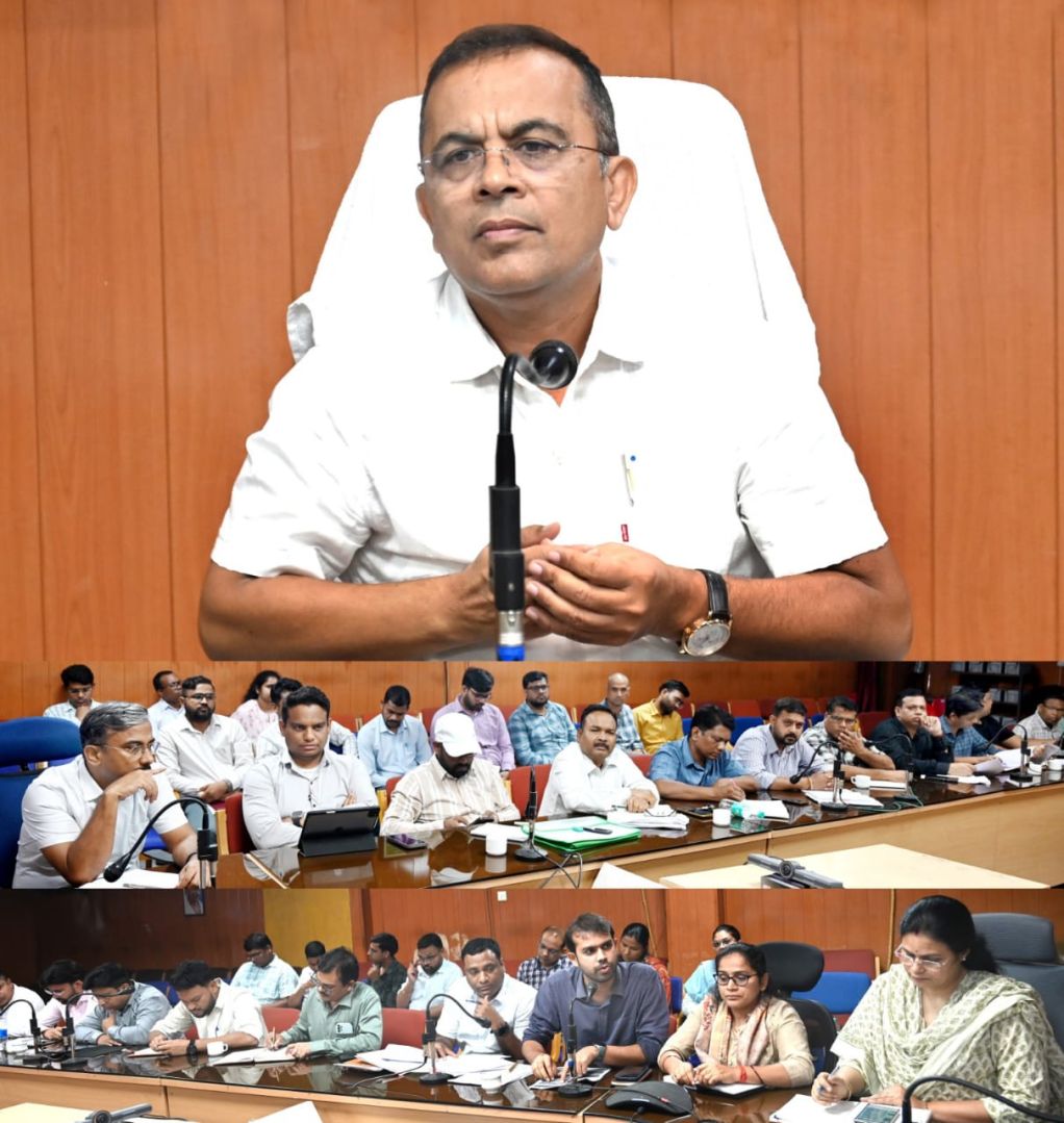कलेक्टर श्री जन्मेजय महोबे की अध्यक्षता में खरीफ विपणन वर्ष 2026-27 के धान उपार्जन की तैयारियों की समीक्षा बैठक आयोजित  