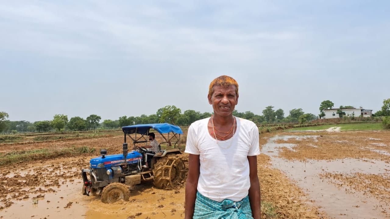 प्रधानमंत्री किसान सम्मान निधि योजना बनी किसान जगनथिया कश्यप का सहारा  योजना की सहायता राशि से खाद-बीज खरीदकर मजबूत कर र