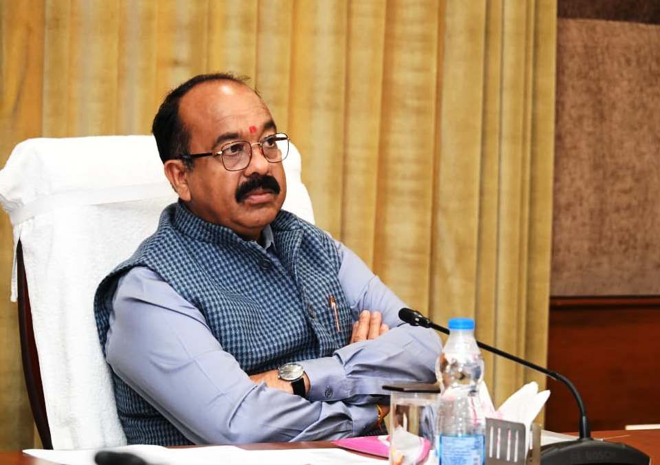 उप मुख्यमंत्री श्री अरुण साव ने विकास कार्यों और योजनाओं के क्रियान्वयन की समीक्षा की  गुणवत्ता के साथ समय-सीमा में कार्