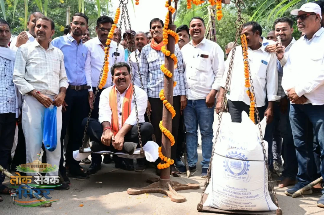 गन्ने का मूल्य 425 रुपये प्रति क्विंटल होने पर किसानों में उत्साह, उप मुख्यमंत्री श्री विजय शर्मा को शक्कर की बोरियों से तौलकर जताया आभार